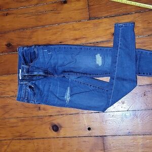 Levi's Mile High Super Skinny jeans, size 27